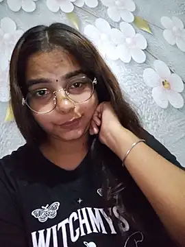 Snapshot of Himani_0122 chatting on 15, 6, 2026 Himani 0122 online show from 15, 6, 2026