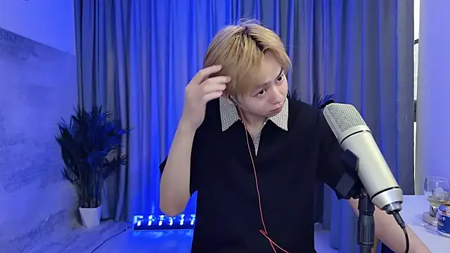 Snapshot of hafabva chatting on 17, 3, 2026 hafabva online show from 17, 3, 2026