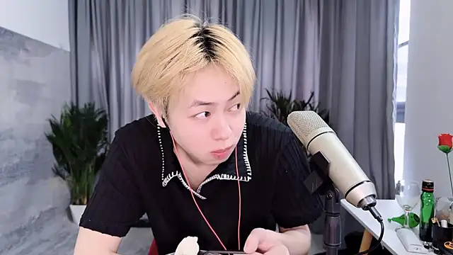 Snapshot of hafabva chatting on 2, 4, 2026 hafabva online show from 2, 4, 2026