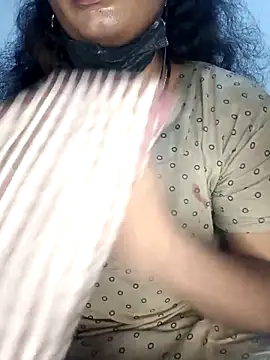 Snapshot of tamilsaisree chatting on 18, 4, 2026 tamilsaisree online show from 18, 4, 2026