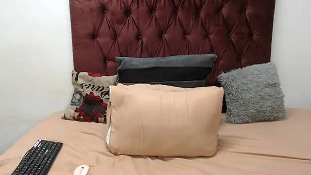 THICKBARBIE32 online show from 11, 1, 2026