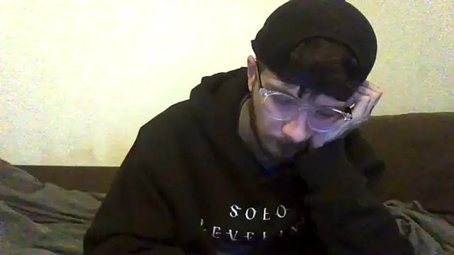 Snapshot of atreus69big chatting on 15, 5, 2026 atreus69big online show from 15, 5, 2026
