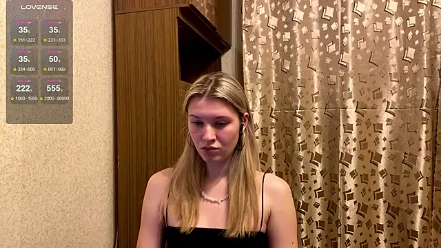 Snapshot of SkyeDavis chatting on 6, 1, 2026 SkyeDavis online show from 6, 1, 2026