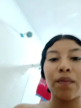 Snapshot of Lunita_sian chatting on 22, 12, 2025 Lunita sian online show from 22, 12, 2025