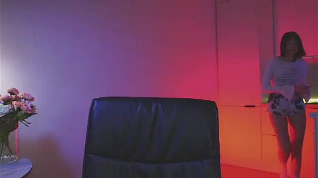 Leyla crsh online show from 19, 4, 2026