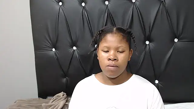 TemptingCloeXx online show from 17, 4, 2026