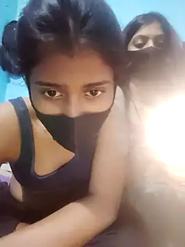 Snapshot of Aaradhya-Rani chatting on 25, 4, 2026 Aaradhya-Rani online show from 25, 4, 2026
