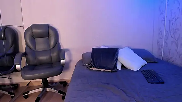  TaylorBlack online show from 16, 2, 2026