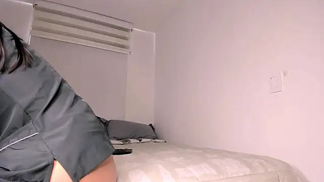 aria monroee online show from 2, 6, 2026
