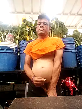 Snapshot of Almeyjose chatting on 14, 1, 2026 Almeyjose online show from 14, 1, 2026