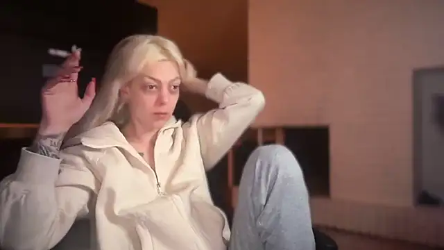 Snapshot of Melina_Diamond chatting on 13, 1, 2026 Melina Diamond online show from 13, 1, 2026