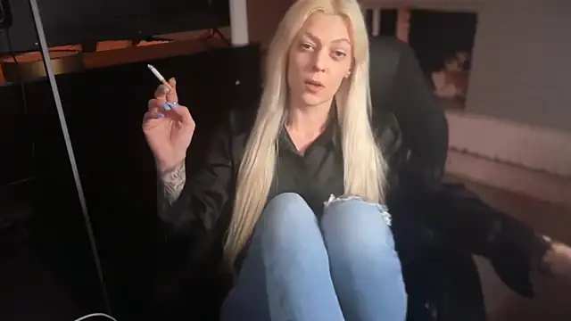 Snapshot of Melina_Diamond chatting on 15, 1, 2026 Melina Diamond online show from 15, 1, 2026