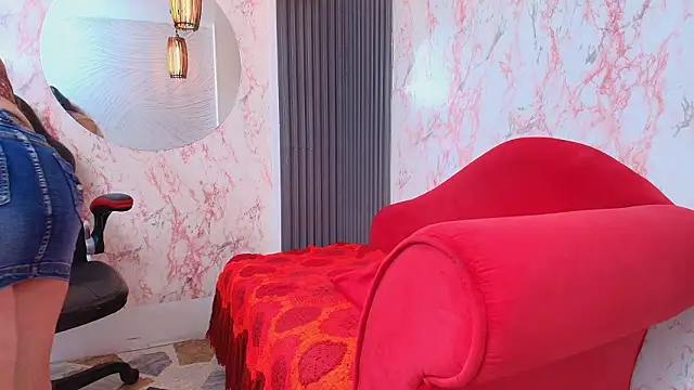 Snapshot of Helenna_Rose chatting on 9, 2, 2026 Helenna Rose online show from 9, 2, 2026