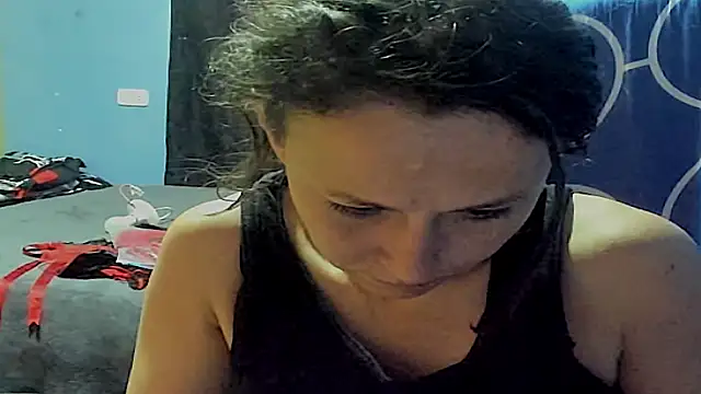 Snapshot of riquimona chatting on 26, 2, 2026 riquimona online show from 26, 2, 2026