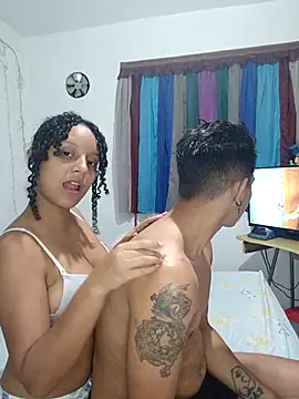 Snapshot of LolaAndBugs_ chatting on 5, 2, 2026 LolaAndBugs online show from 5, 2, 2026