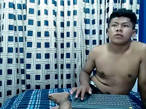 Snapshot of toomixxx chatting on 4, 3, 2026 toomixxx online show from 4, 3, 2026