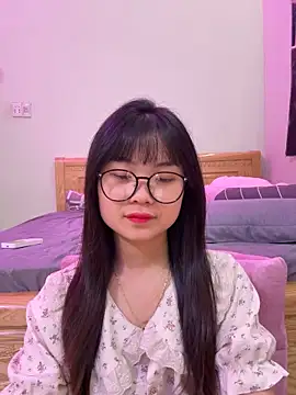    KARA    online show from 8, 4, 2026