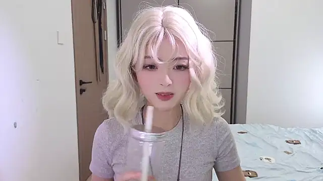 Snapshot of Koikoi___ chatting on 7, 1, 2026 Koikoi online show from 7, 1, 2026