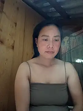 Snapshot of Chloe-ee chatting on 20, 12, 2025 Chloe-ee online show from 20, 12, 2025