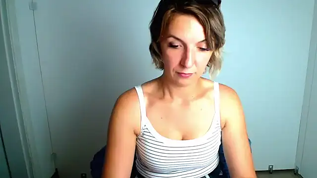 Snapshot of Lana_Foxyy chatting on 5, 8, 2026 Lana Foxyy online show from 5, 8, 2026