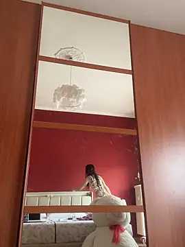 saphirafox online show from 1, 4, 2026