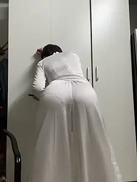 Snapshot of bi_biii chatting on 2, 4, 2026 bi biii online show from 2, 4, 2026