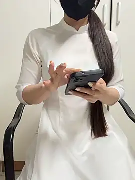 Snapshot of bi_biii chatting on 2, 4, 2026 bi biii online show from 2, 4, 2026