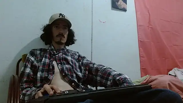 Snapshot of sk8-boy chatting on 13, 6, 2026 sk8-boy online show from 13, 6, 2026