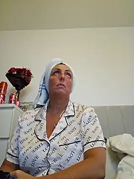 Snapshot of theblondecocklover chatting on 19, 5, 2026 theblondecocklover online show from 19, 5, 2026