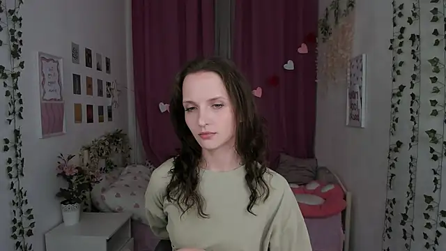 Snapshot of Ariadna_Shy chatting on 20, 7, 2026 Ariadna Shy online show from 20, 7, 2026