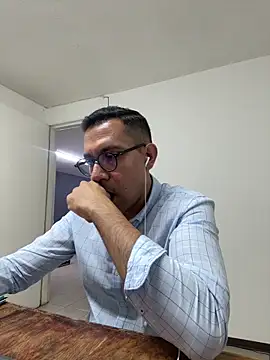 AdrianGarcia89 online show from 3, 6, 2026