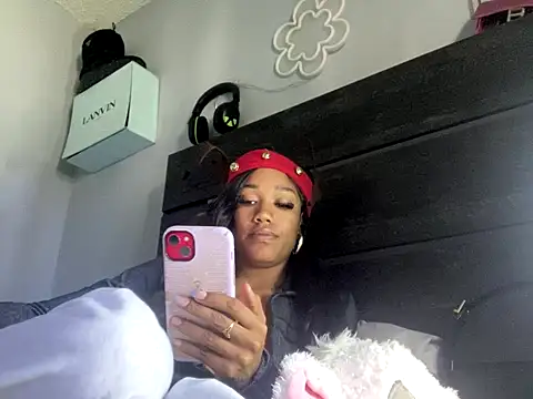 Snapshot of Ahlanacherae_creamz chatting on 20, 12, 2025 Ahlanacherae creamz online show from 20, 12, 2025