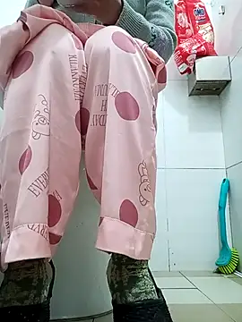 Snapshot of Girl-6868 chatting on 9, 2, 2026 Girl-6868 online show from 9, 2, 2026