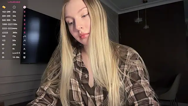 Snapshot of blondinkaa chatting on 8, 5, 2026 blondinkaa online show from 8, 5, 2026