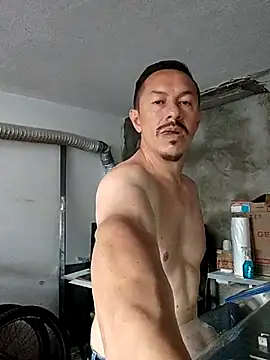 Snapshot of L_hotcream chatting on 22, 4, 2026 L hotcream online show from 22, 4, 2026