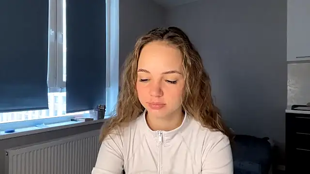 AliceQueenGirl online show from 15, 1, 2026