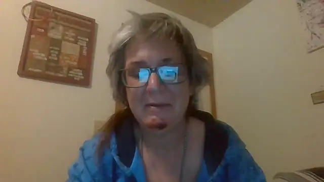 Snapshot of becky1111 chatting on 25, 5, 2026 becky1111 online show from 25, 5, 2026