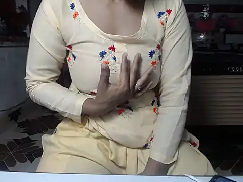 surbhi01 online show from 13, 5, 2026