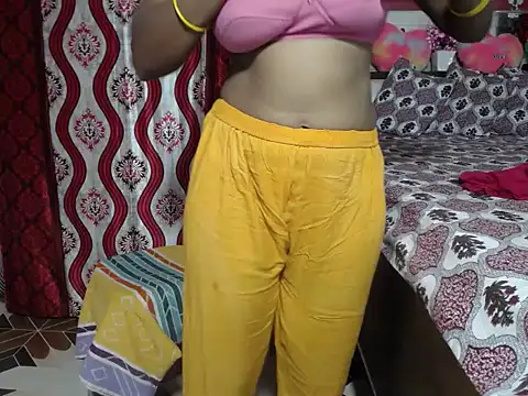 Snapshot of surbhi01 chatting on 26, 6, 2026 surbhi01 online show from 26, 6, 2026
