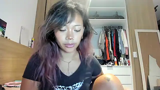 heavenngirlyy444 online show from 18, 12, 2025