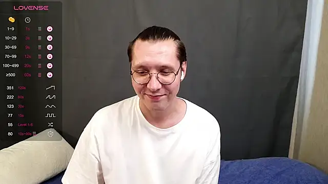 Snapshot of NakedIsaac chatting on 27, 6, 2026 NakedIsaac online show from 27, 6, 2026