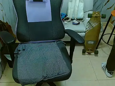 Boy tatto77 online show from 1, 4, 2026