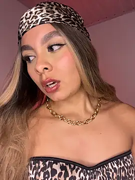 Nicollewest1 online show from 3, 2, 2026