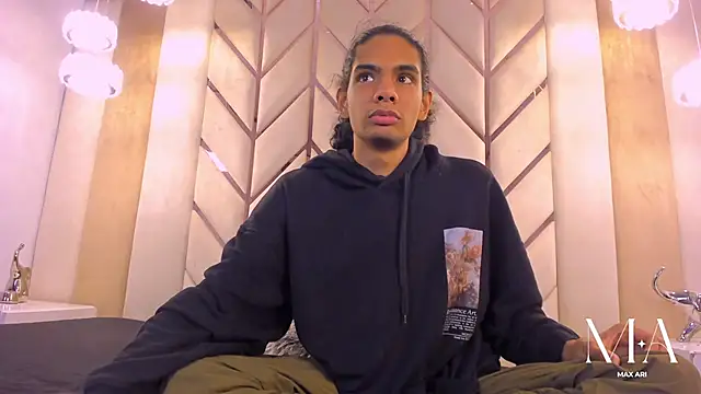 Snapshot of Max_Ari chatting on 11, 1, 2026 Max Ari online show from 11, 1, 2026