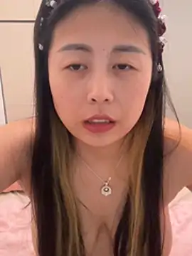 Snapshot of zzdd999 chatting on 25, 6, 2026 zzdd999 online show from 25, 6, 2026