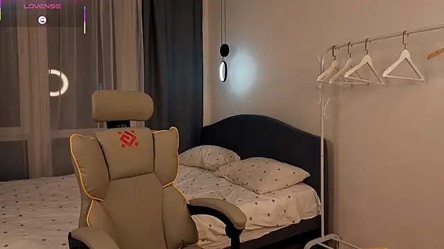 fallin lovee online show from 12, 2, 2026