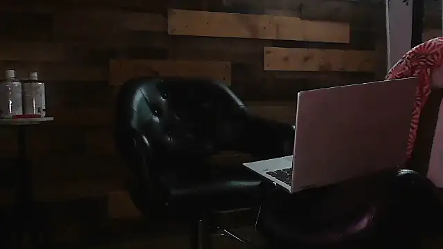 Snapshot of MISTERANDDEMI chatting on 21, 12, 2025 MISTERANDDEMI online show from 21, 12, 2025