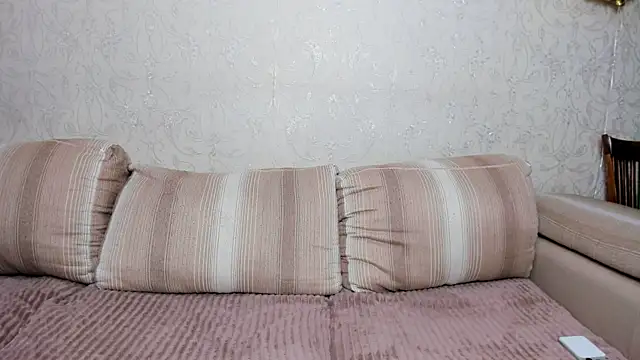 Snapshot of bella__angels chatting on 12, 1, 2026 bella angels online show from 12, 1, 2026