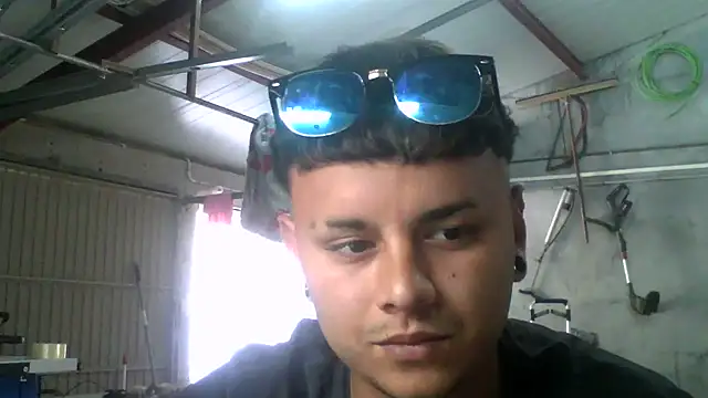 Snapshot of Sickbooy69 chatting on 22, 4, 2026 Sickbooy69 online show from 22, 4, 2026