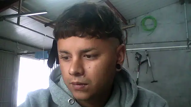 Snapshot of Sickbooy69 chatting on 3, 5, 2026 Sickbooy69 online show from 3, 5, 2026
